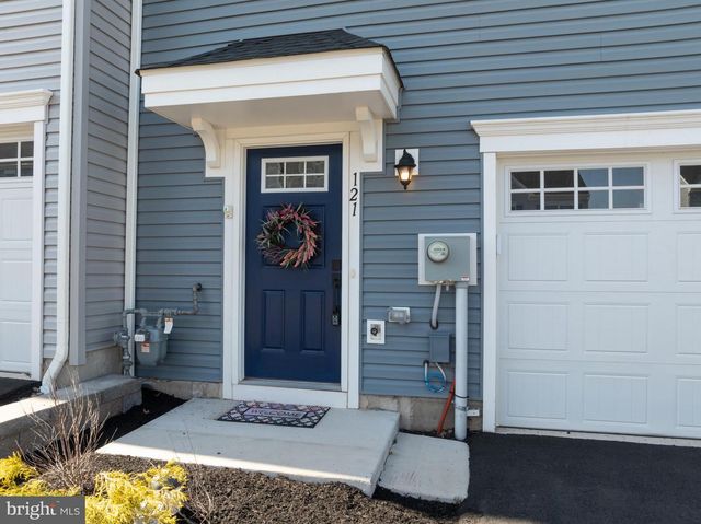 121 CHASE LN, Gilbertsville, PA 19525