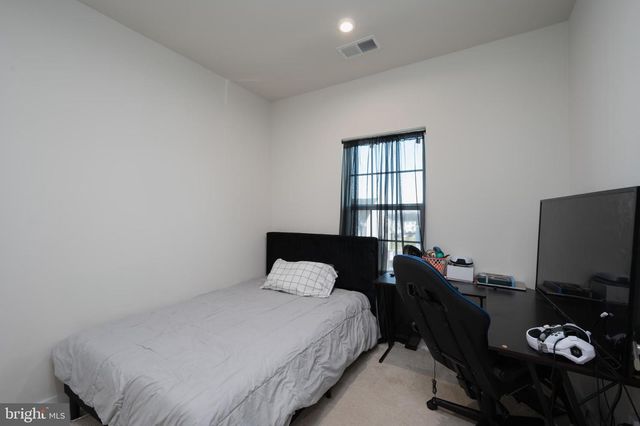 121 CHASE LN, Gilbertsville, PA 19525