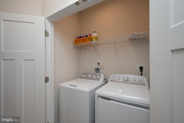 121 CHASE LN, Gilbertsville, PA 19525