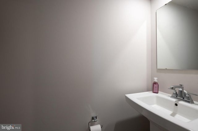 121 CHASE LN, Gilbertsville, PA 19525