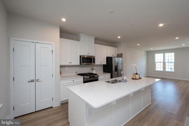 121 CHASE LN, Gilbertsville, PA 19525