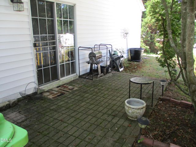 1617 Beacon Valley Drive, Raleigh, NC 27604