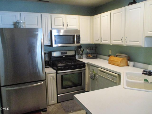 1617 Beacon Valley Drive, Raleigh, NC 27604