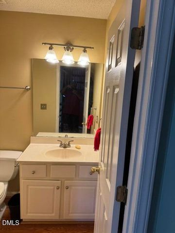 1617 Beacon Valley Drive, Raleigh, NC 27604
