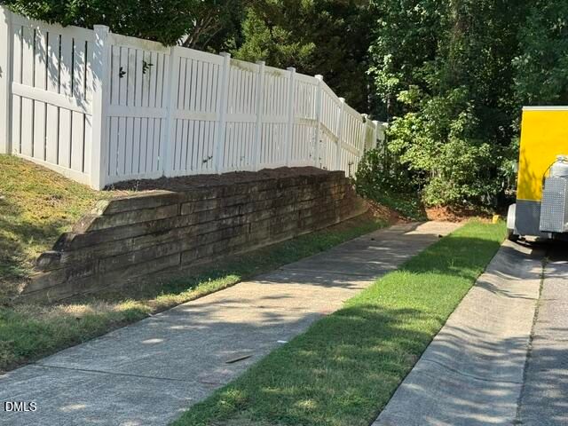 1617 Beacon Valley Drive, Raleigh, NC 27604