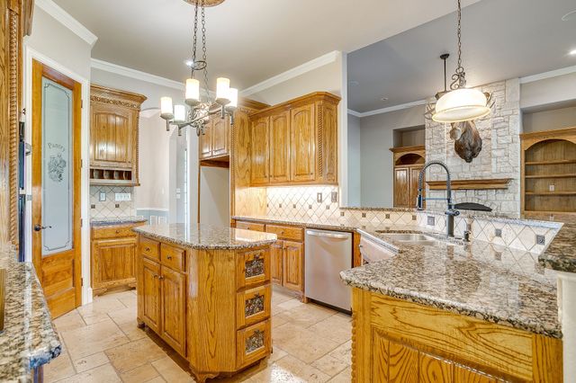 9549 Dickson Road, Fort Worth, TX 76179