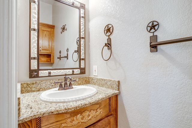 9549 Dickson Road, Fort Worth, TX 76179