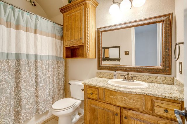 9549 Dickson Road, Fort Worth, TX 76179