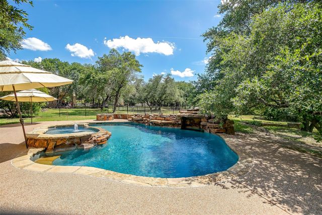 9549 Dickson Road, Fort Worth, TX 76179
