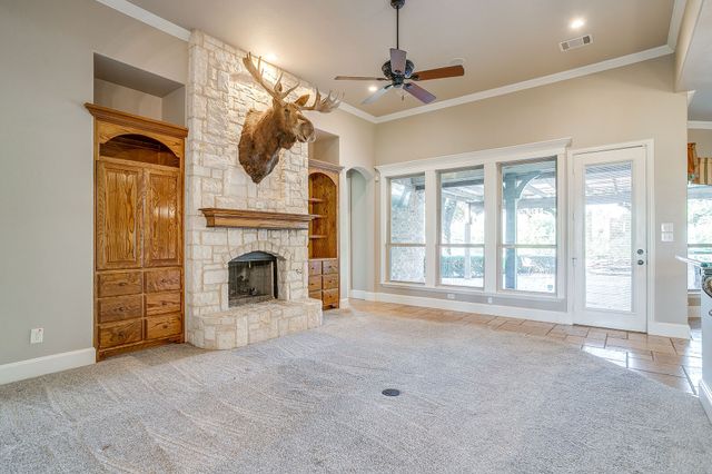9549 Dickson Road, Fort Worth, TX 76179