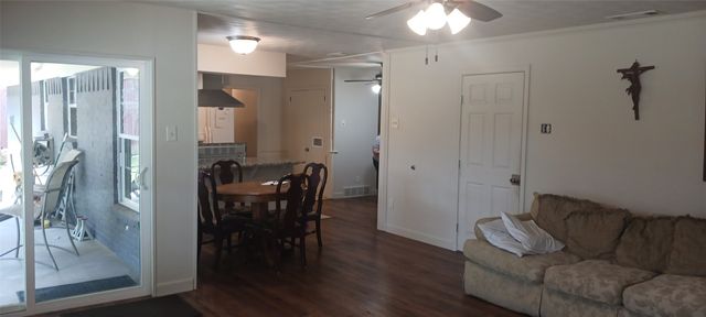 1302 Elby, Irving, TX 75061