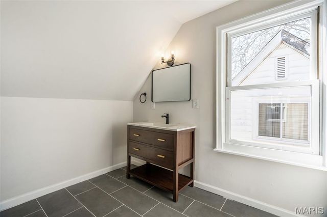 1257 Hafner Place, University City, MO 63130