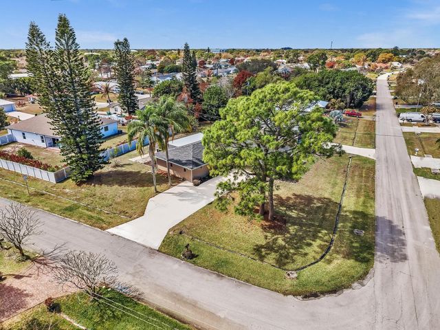 2002 SE Aneci Street, Port St. Lucie, Port St Lucie, FL 34984