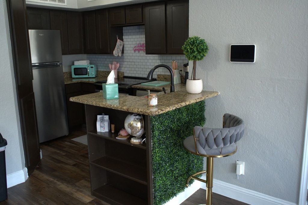 2309 Balsam Drive K211, Arlington, TX 76006