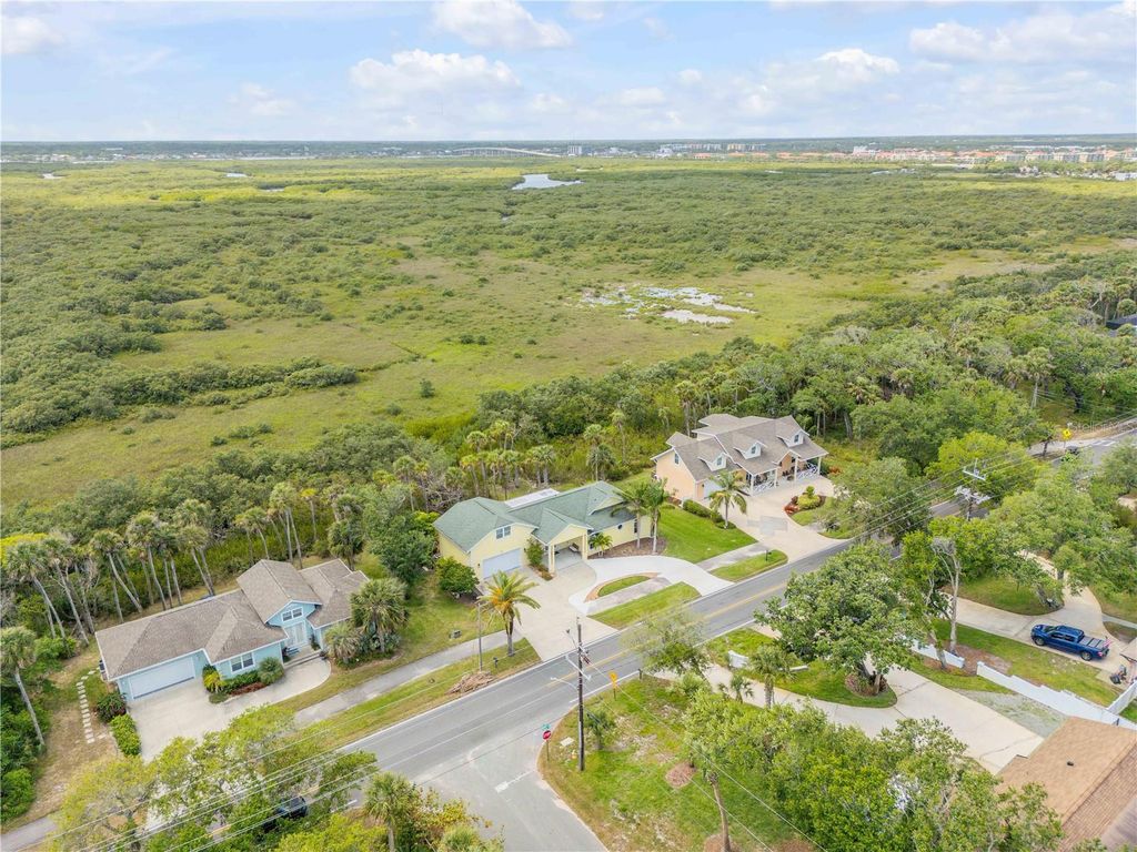 Image 6 of property listing at 1804 SAXON DRIVE, New Smyrna Beach, FL 32169