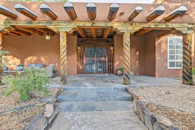 8212 Rio Grande Boulevard NW, Los Ranchos, NM 87114