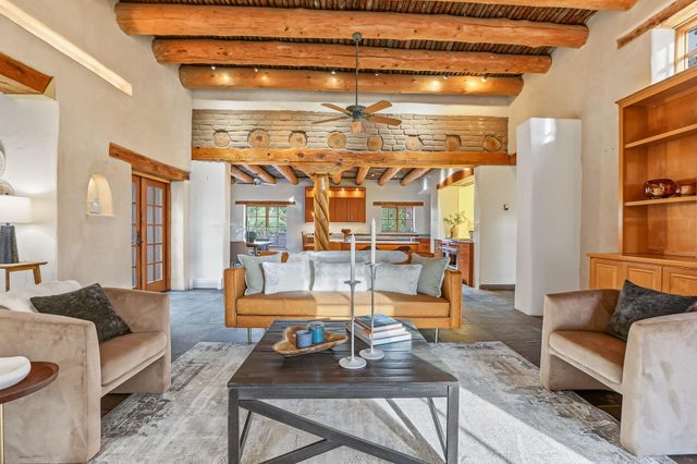 8212 Rio Grande Boulevard NW, Los Ranchos, NM 87114