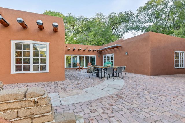 8212 Rio Grande Boulevard NW, Los Ranchos, NM 87114