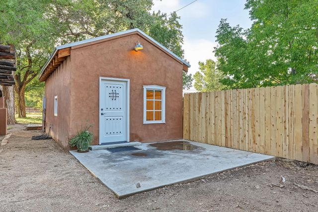8212 Rio Grande Boulevard NW, Los Ranchos, NM 87114