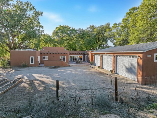 8212 Rio Grande Boulevard NW, Los Ranchos, NM 87114