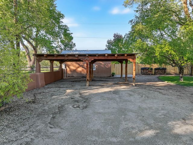 8212 Rio Grande Boulevard NW, Los Ranchos, NM 87114