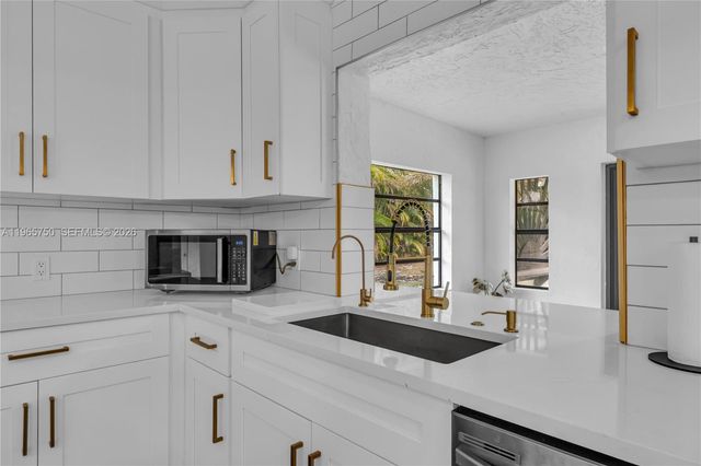 14840 SW 21st Street, Davie, FL 33326