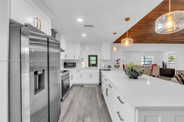 14840 SW 21st Street, Davie, FL 33326