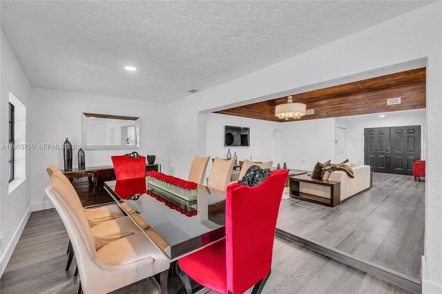 14840 SW 21st Street, Davie, FL 33326