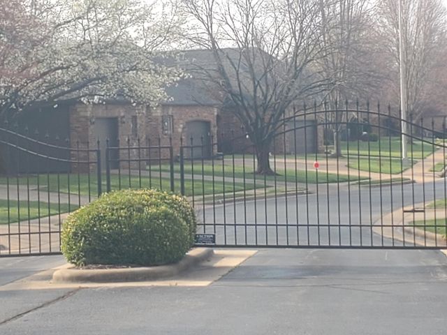 1750 W Bennett Street 4b, Springfield, MO 65807