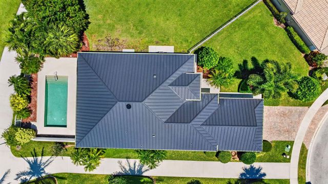 8142 Jolly Harbour Court, Wellington, FL 33414