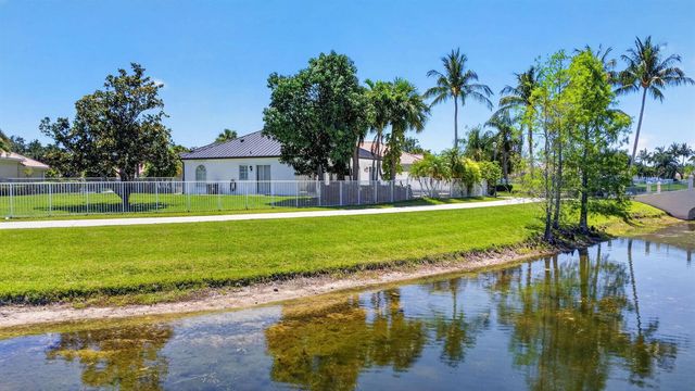 8142 Jolly Harbour Court, Wellington, FL 33414