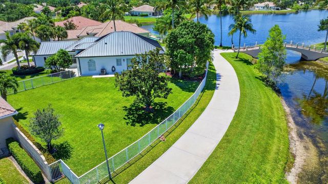8142 Jolly Harbour Court, Wellington, FL 33414