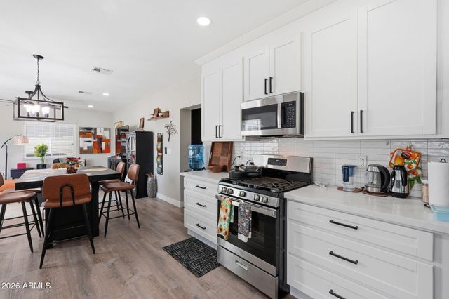 1020 E NIELSON Avenue, Mesa, AZ 85204