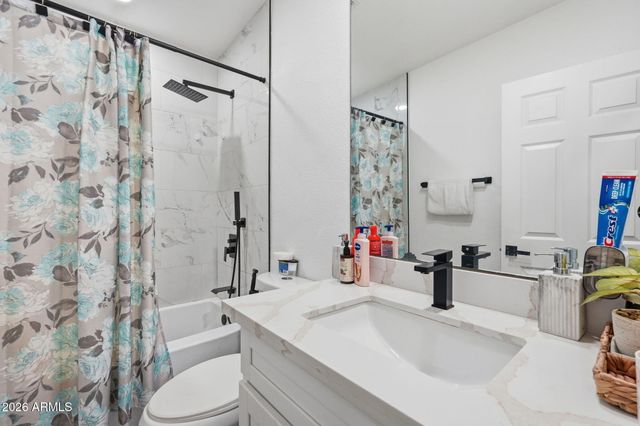 1020 E NIELSON Avenue, Mesa, AZ 85204