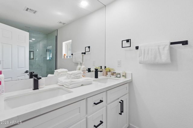 1020 E NIELSON Avenue, Mesa, AZ 85204