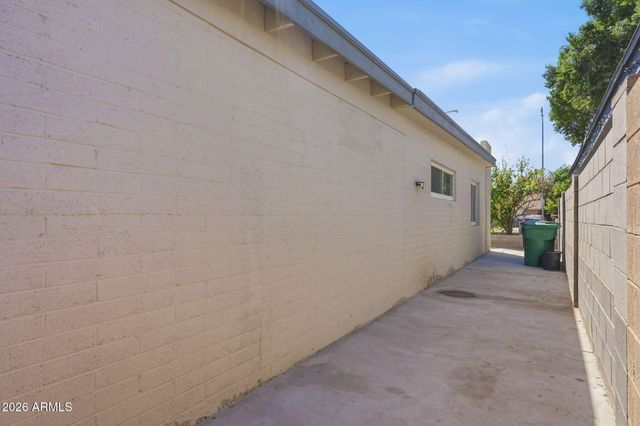 1020 E NIELSON Avenue, Mesa, AZ 85204