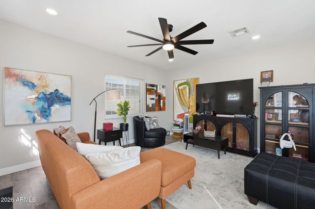 1020 E NIELSON Avenue, Mesa, AZ 85204