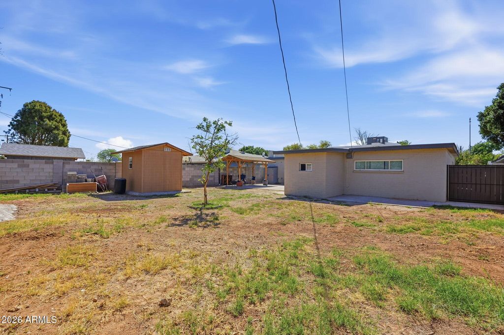 Image 33 of property listing at 1020 E NIELSON Avenue, Mesa, AZ 85204