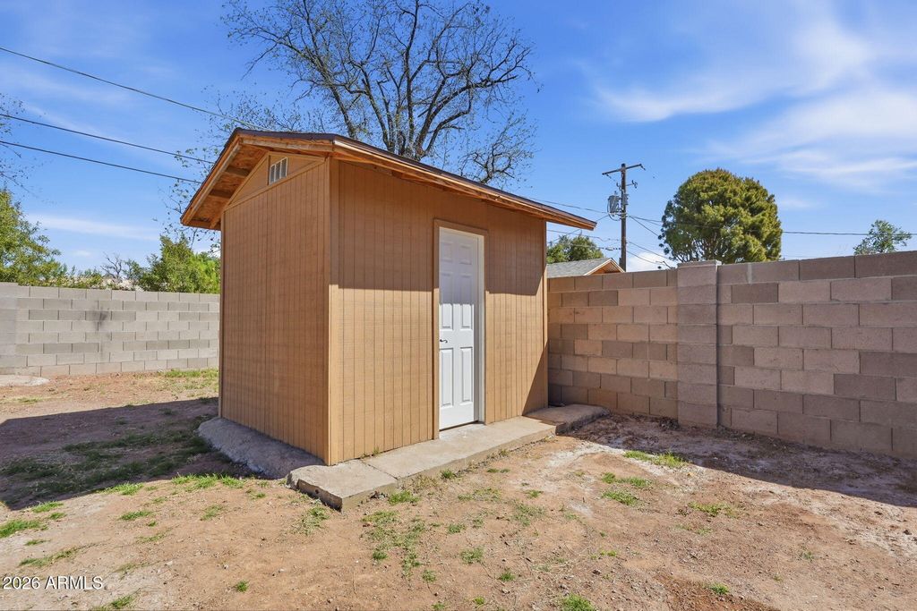 Image 34 of property listing at 1020 E NIELSON Avenue, Mesa, AZ 85204