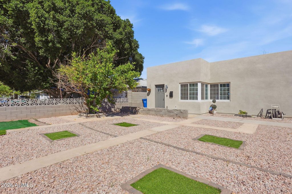 Image 4 of property listing at 1020 E NIELSON Avenue, Mesa, AZ 85204