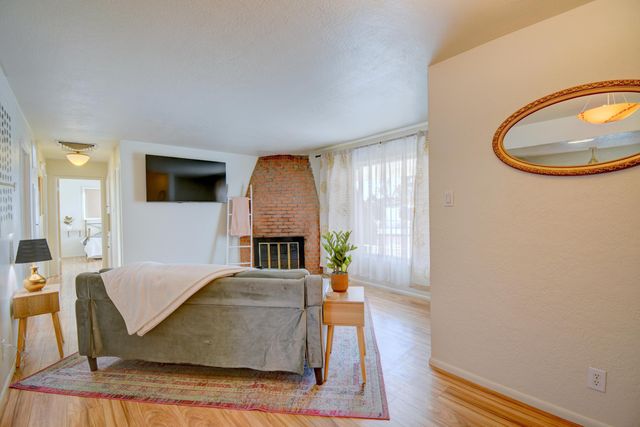 1844 Kentucky Street NE, Albuquerque, NM 87110