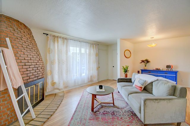 1844 Kentucky Street NE, Albuquerque, NM 87110