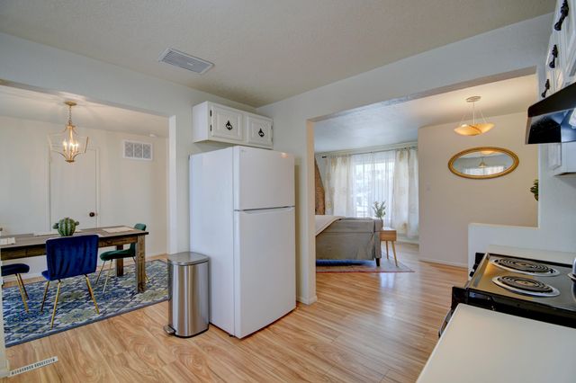 1844 Kentucky Street NE, Albuquerque, NM 87110