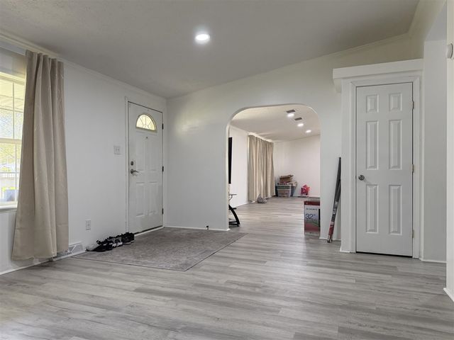 1318 Morgan Avenue, Muskegon, MI 49442