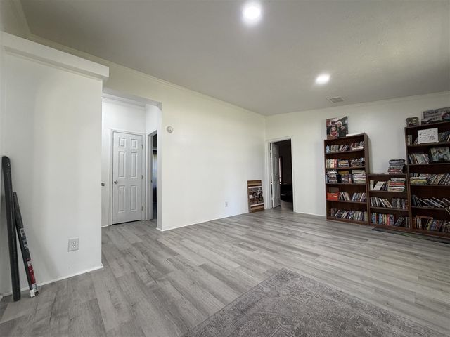 1318 Morgan Avenue, Muskegon, MI 49442