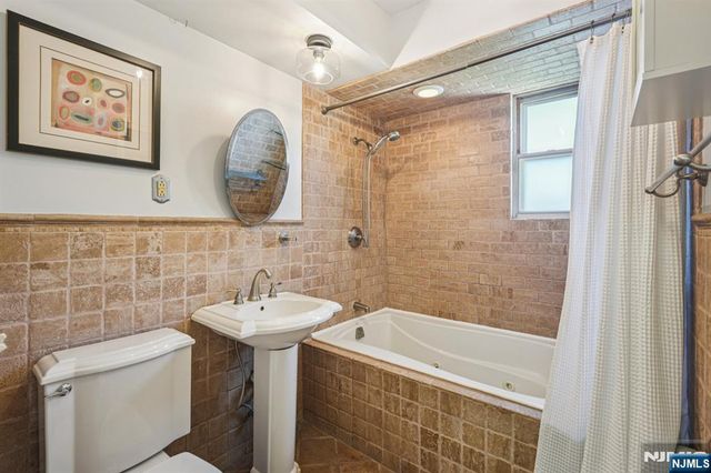 414 Hancock Place, Fairview, NJ 07022
