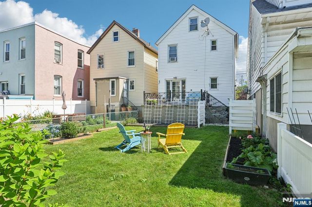 414 Hancock Place, Fairview, NJ 07022
