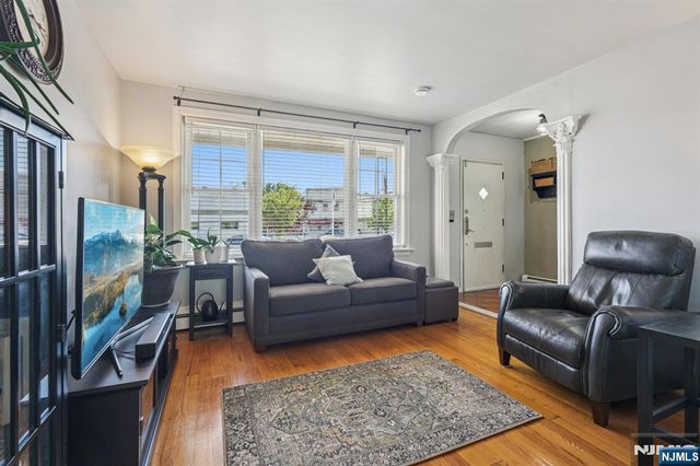 414 Hancock Place, Fairview, NJ 07022