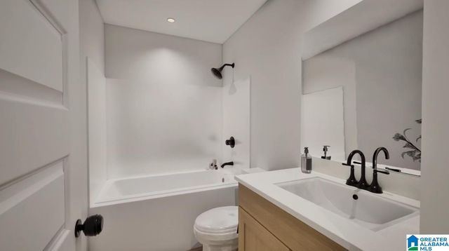 470 SMITH GLEN PARKWAY, Warrior, AL 35180