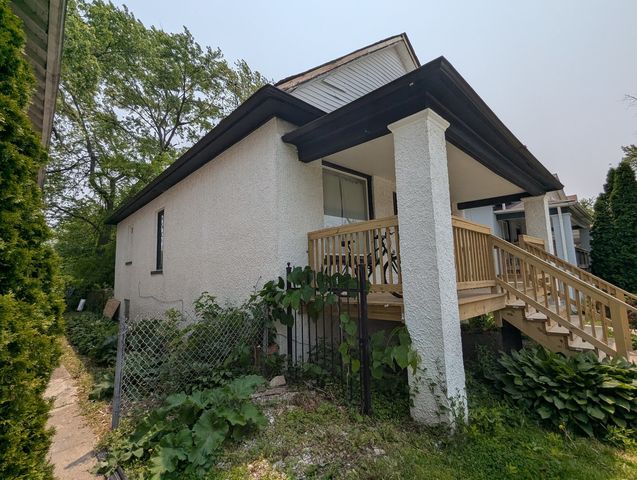10515 S Perry Avenue, Chicago, IL 60628